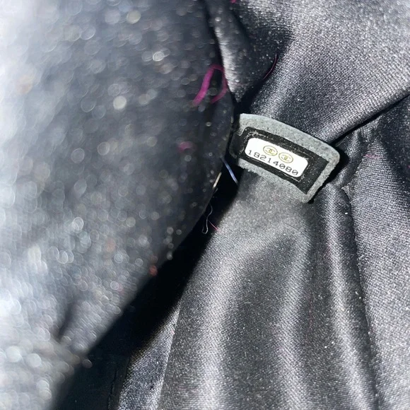 🎉HOST PICK🎉CHANEL Caviar Classic tote - Picture 10 of 10